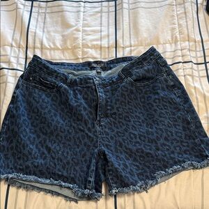 Judy Blue Dark Indigo Leopard Print Jean Shorts